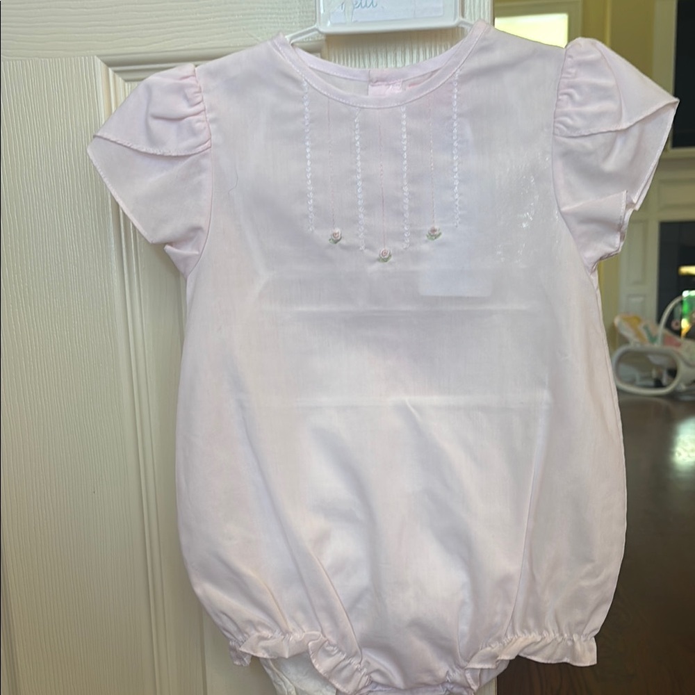 NWT Petit Ami Pink Puff Sleeve Bubble romper size 12 month